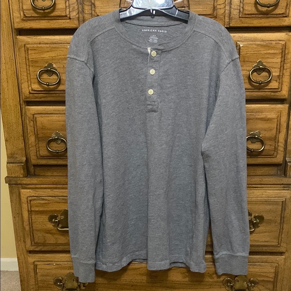 American Eagle Outfitters Men's Henley Shirt Gray Size Large